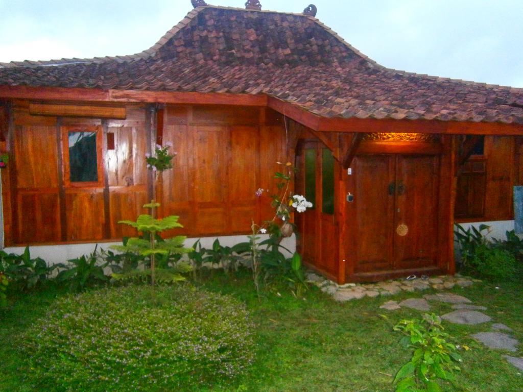 Villa Sumbing Indah Magelang Room photo