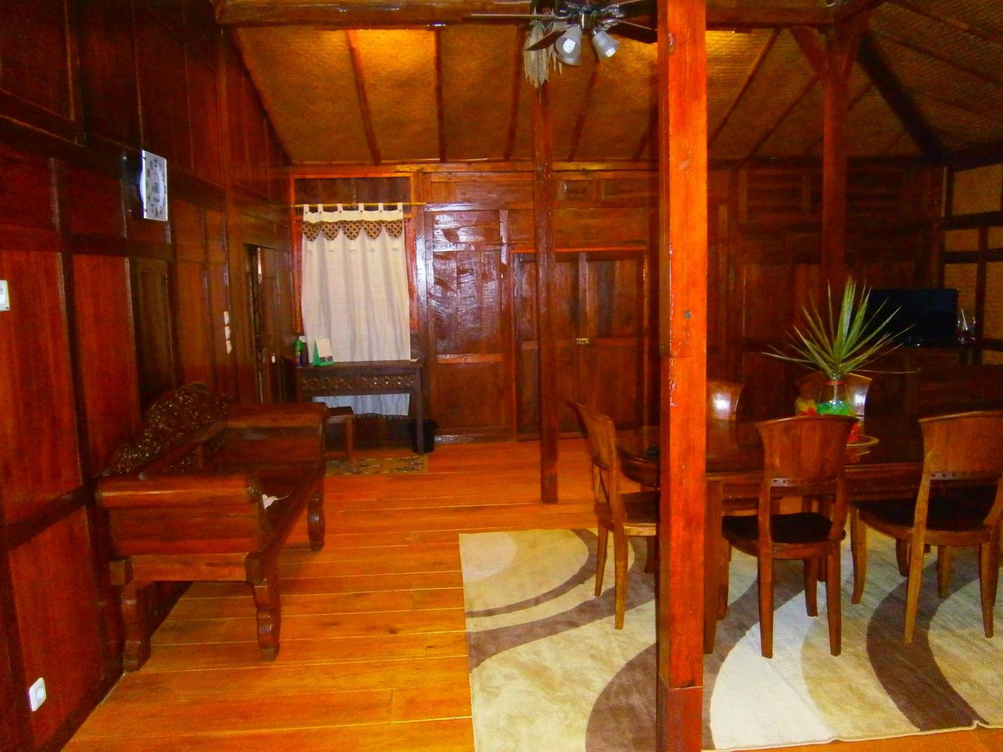 Villa Sumbing Indah Magelang Room photo