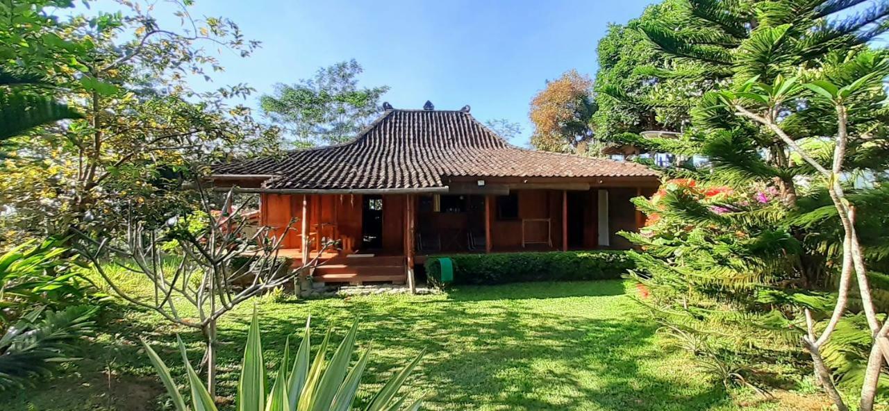 Villa Sumbing Indah Magelang Exterior photo